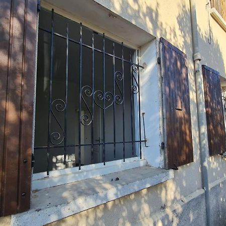 Les Lilas Мариньян Екстер'єр фото